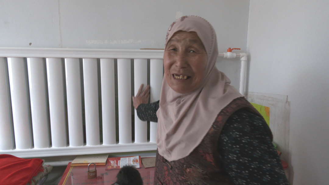 免費為他們安裝生物質(zhì)爐具、采暖片等取暖設(shè)備