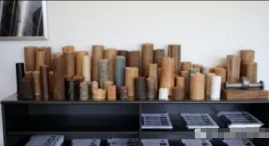 一系列生物質原料壓縮成的蜂窩煤