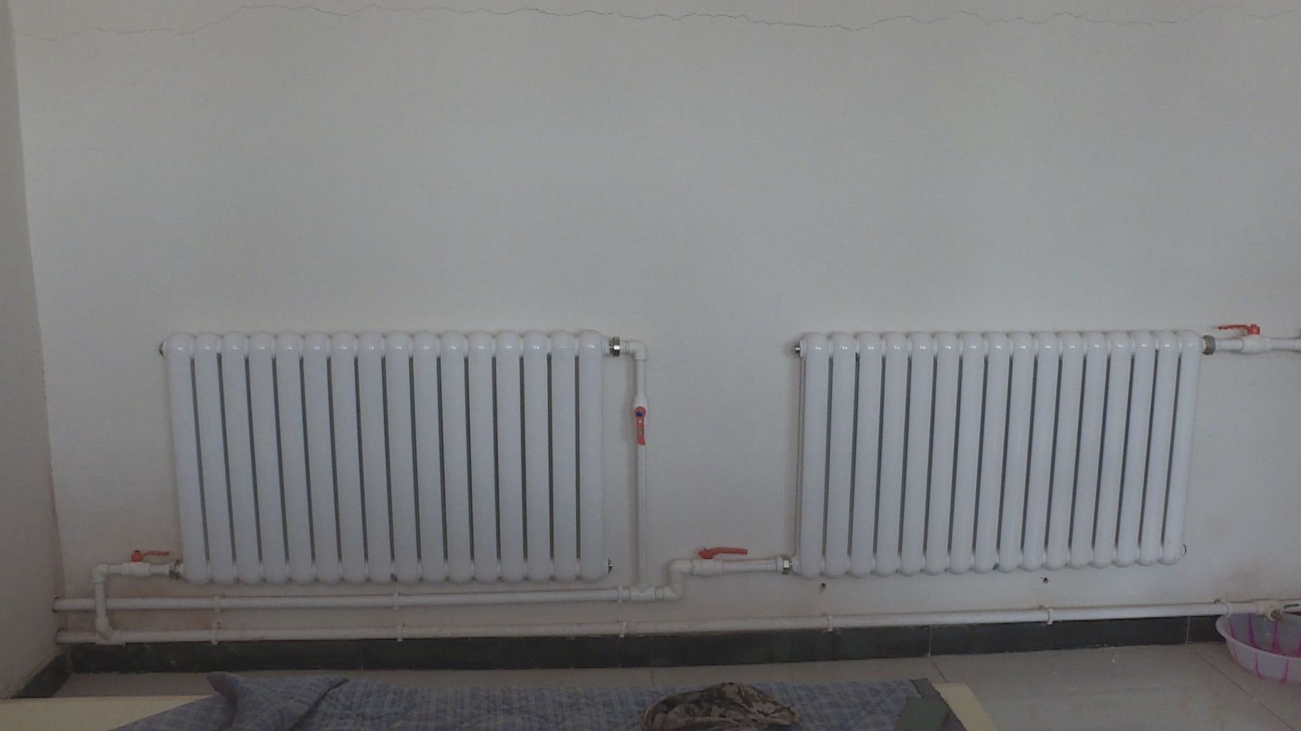 甘肅白銀景泰縣:“太陽能+生物質爐具”清潔取暖